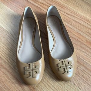 Tory Burch 7.5 tan flat